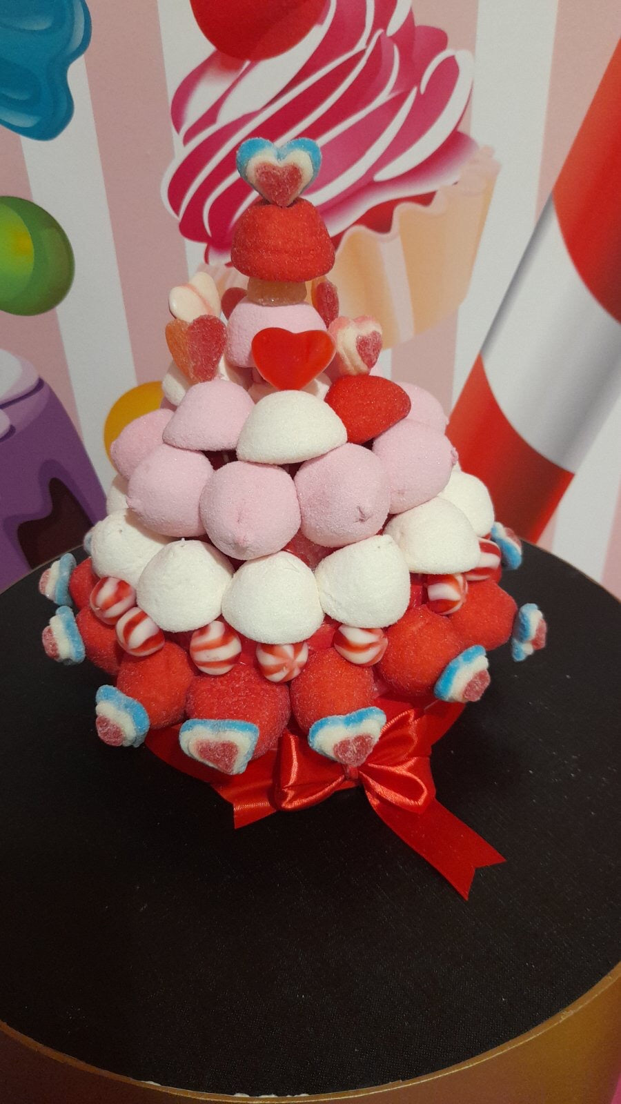 Torta od gumenih bombona