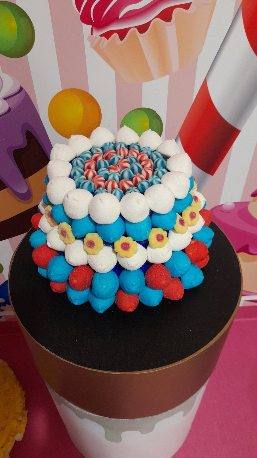 Torta od gumenih bombona