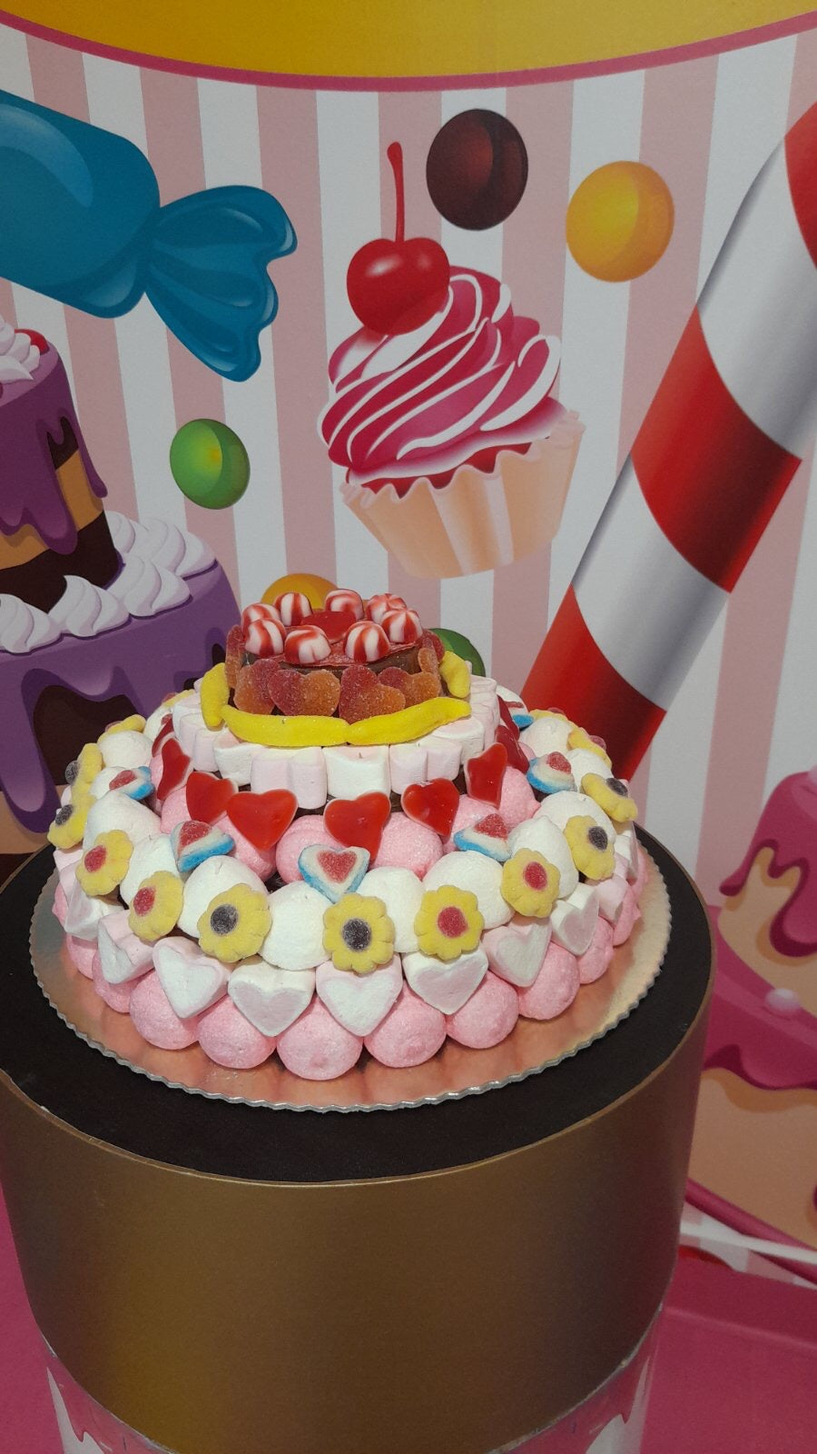 Torta od gumenih bombona